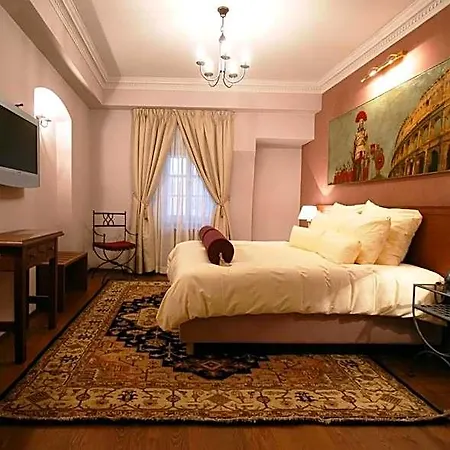 Mitra, Story Szálloda 3*