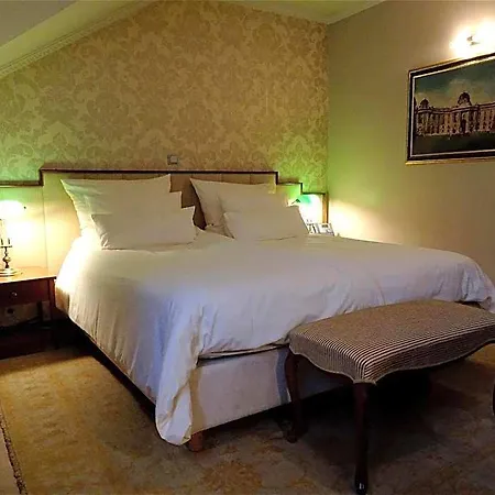 Mitra, Story Szálloda 3*