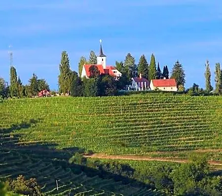 Mitra, Story Szálloda Potony